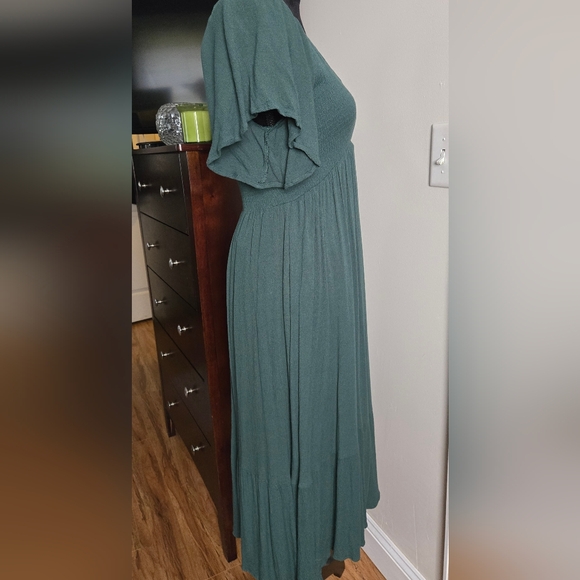 Baltic Born Hunter Green V-Neck Tiered Midi Dress Smocked Top Flutter Sleeves - Picture 6 of 10